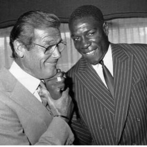 Frank Bruno Instagram - Afternoon Thanks to Paul Dolbear 1st time promoted gig in Western Supermere great night its nice to see some new people now promoting gigs its a gamble & hard work but it will pay off if you work hard. Can’t believe its Easter next week the year is just flying past have a good day now let me choose some Easter eggs!
 #easter #sunday #afternoon