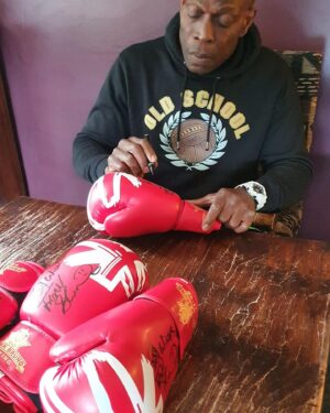 Frank Bruno Instagram - Morning its wet the sort of day where you think I can't be bothered to go out! So last chance to get your Xmas pressies I have just signed another load of gloves,Trunks & books & there is still the offer of 2 free signed xmas cards with the books www.frankbruno.co.uk/product-category/memorabilia/  #weekend #present  #xmas