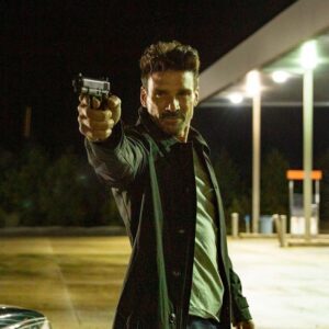 Frank Grillo Instagram - I’m blasting my way outta fucking 2021!!!!!! 
#happynewyear2022. Of course little will REALLY change, as we all know so just try and be a wee bit better this coming year. If we all do just that collectively, shit will improve. 
Maybe …. I think. #whatthefuckdoiknow 🥂😘🥊🕺🏻