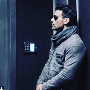 Frank Grillo Instagram - I’m just hanging out waiting for #March5.  @hulu launching #BossLevel.  Pure action ... over and over again.  @warparty_films @carnojoe