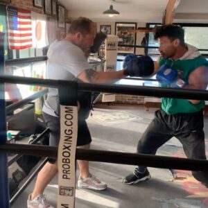 Frank Grillo Instagram - Learning how to fight #southpaw w @fortunegymboxing #justinfortune.  Evidently I’ve been a southpaw and just found out. Who knew. Always learning always. In all things. #happyfriday. 🥊🥊🥊