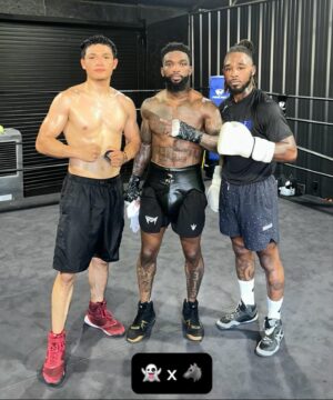 Frank Martin Instagram - ᴡɪᴛ ᴛʜᴇ ɢᴠɴɢ ᴏɴɴᴀ ᴍɪꜱꜱɪᴏɴ 💸
ʜᴇʟᴘɪɴɢ ᴍʏ ᴅᴀᴡɢ @frankmartin.2016 
ɢᴇᴛ ʀᴇᴀᴅʏ ꜰᴏʀ 6/15 
ʜᴇ ʙᴏᴜᴛᴛᴀ ꜱʜᴏᴄᴋ ᴛʜᴇ ᴡᴏʀʟᴅ 👻

ɪ’ᴍ ʙᴀᴄᴋ 6/28 ᴀɴᴅ ᴀꜰᴛᴇʀ ɪ ʙᴇᴀᴛ ᴘᴀʀʀᴀ ᴀꜱꜱ 
ɪ ᴡᴀɴᴛ ᴄᴀꜱɪᴍᴇʀᴏ! ᴛʜᴀᴛ’ꜱ ᴛʜᴇ ꜰɪɢʜᴛ ɪ ᴡᴀɴᴛ.. 
ɪ ɴᴇᴇᴅ ᴛᴏ ʙᴇ ꜱᴏʟɪᴅɪꜰɪᴇᴅ! 😤
#ᴛʜᴇʜᴜɴᴛᴄᴏɴᴛɪɴᴜᴇꜱ 🐺