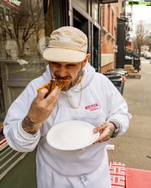 Frank Pinello Instagram - 70° 🤝 Pizza. Take a seat and enjoy a slice or two 🍕 

🍕 ⏰ Su-Thu 11a-10p | Fri & Sat till 11p
🍕 📍 33 Havemeyer St, Brooklyn 
🍕 ☎️ (718) 599-2210
🍕 📌 Tap link in bio for more locations 
.
.
#bestpizza #food #pizza #dailypizza #newpaltz #dinein #eatheworld #nycrestaurants #brooklyn #pizzapizza #lovefood #bestfood #thrillist #nypizza #🍕#eatmunchies #firstwefeast #dinein #forkyeah #williamsburg #americandreammall #eatmunchies #foodporn #newforkcity #eatingnyc #foodstagram #eaterny #nycrestaurants