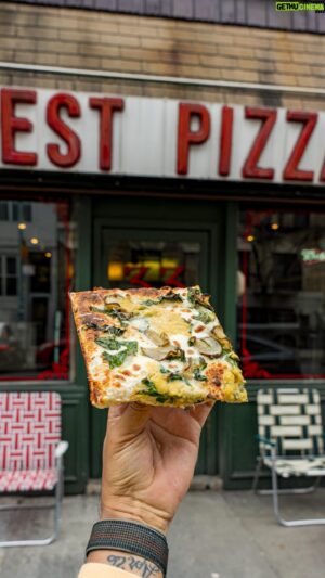 Frank Pinello Instagram - Our favorite veggie pie is here! But for a limited time. ⏳

🍕 ⏰ Su-Thu 11a-10p | Fri & Sat till 11p
🍕 📍 33 Havemeyer St, Brooklyn 
🍕 ☎️ (718) 599-2210
🍕 📌 Tap link in bio for more locations 
.
.
#bestpizza #food #pizza #dailypizza #newpaltz #dinein #eatheworld #nycrestaurants #brooklyn #pizzapizza #lovefood #bestfood #thrillist #nypizza #🍕#eatmunchies #firstwefeast #dinein #forkyeah #williamsburg #americandreammall #eatmunchies #foodporn #newforkcity #eatingnyc #foodstagram #eaterny #nycrestaurants