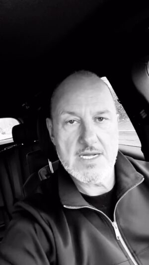 Frank Rosin Instagram - Liebe Kollegen und Freunde.
Was ist los in Deutschland? Was macht die Bundesregierung mit der Gastronomie?
19% MwSt ab 1.01.2024 ist eine Katastrophe!
Wie geht es euch damit?

#restaurantrosin @jensspahn @tilschweiger till_lindemann_official @tillbroenner_official @furyintheslaughterhouse @ekofreezy @officiallyjokoturbo @damitdasklaas @jessicaschwarz_official @officialfredericklau @montanablack @trymacs @rumathra_ @mortenroyale @filow1337 @christianlindner @cem.oezdemir @robert.habeck #roberthabeck @bundespraesident.steinmeier @corneliapoletto @andre@ @vilavita_rosenpark 
#rosinsrestaurants 
#frankrosin #teamfrankrosin 
#holmirfrankrosin #kochmitfrankrosin #foryou #foryoupage #greenrosin #greenrosinfranshise #vegan #vegetarian #vegetarisch @greenrosin
@bundeskanzler #bundeskanzler @martin.behle @hack_ag @dehoga.bundesverband #dehoga @alexander_herrmann_offiziell @timraueofficial @timmaelzer_official @thereal.thomasgottschalk @frankbuchholz @nelsonmueller @lauri207 @jaxon001 @barbara.schoeneberger @kontrak
