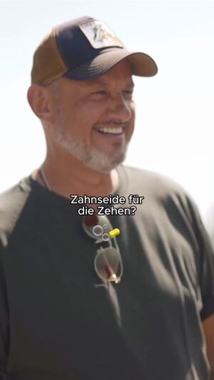 Frank Rosin Instagram - Zahnseide oder Zehenseide für Frank Rosin? 🤔 📺 Die neue Staffel von „Roadtrip Amerika 2 - Drei Spitzenköche auf vier Rädern“ – Donnerstag, um 20:15 Uhr bei Kabel Eins oder streamen auf Joyn. #RoadtripAmerika