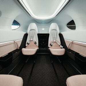 Frank Thelen Instagram - @liliumaviation zeigte zum ersten Mal seinen Full-Scale Lilium Jet auf der #EBACE2024 👀

Die letzten drei Tage hatten Besucher der EBACE2024 die Gelegenheit, den Lilium Jet in Originalgröße live und in Farbe zu erleben. 🤩

Was die vier Gründer seit unserem Seed-Investment 2016 aufgebaut haben, ist wirklich unglaublich 🙏🏼

Freut ihr euch schon darauf, dass Flugtaxis Realität werden? 

#ebace2024 #ebace #lilium #evtol #flugtaxi