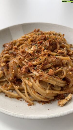 Frankie Celenza Instagram - Did you know that one of Venice's classic regional dishes is anchovy and onion sauce? They simply call it "salsa" Bigoli are fat spaghetti, like bucatini sans the hole running through the center. Any larger format twirly pasta will do. Good anchovies make this dish sing as opposed to stinking. recipe in my substack follow link in the bio! #pastatime