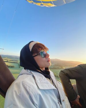Frankie Chan Instagram - 墨爾本熱氣球之旅！
你都有上到㗎 @iancychan 🥰

@australia @visitmelbourne @tasmania 

#澳洲 #墨爾本 #mirror #frankie #皮皮