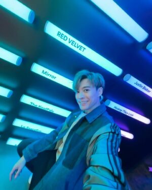 Frankie Chan Instagram - 一直以來都辛苦Spotify各位工作人員同editors喇🥰
我哋係MIRROR🤍
#spotify #singapore #mirror #frankie #皮皮