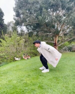 Frankie Chan Instagram - 🦆The duck said “Goodbye.”🦆

🦆Then he waddled away, waddle waddle🦆
🦆Then he waddled away, waddle waddle🦆
🦆Then he waddled away, waddle waddle🦆
🦆‘Til the very next day, bum bum bum bum bum ba-dum🦆

#mirror #frankie #theducksong