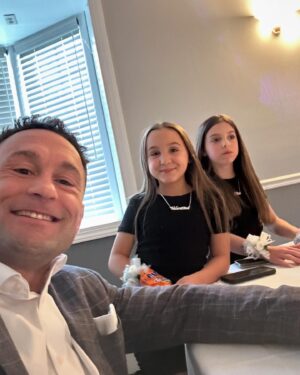 Frankie Edgar Instagram - Daddy Daughter dance with my Valentina! Love this girl to pieces ❤️❤️❤️❤️❤️❤️