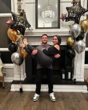 Frankie Edgar Instagram - Happy New Years 2024! 💥 💥💥💥