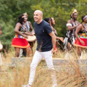 Frankie Muniz Instagram - Out in Africa doing his thing on @imacelebrityau! Frankie’s week has been hectic. Starting with a “ribbiting” surprise, trying to keep his head above water, being chased by a boulder while engaging his intellect on African animals, right down to being caught “in the middle” of a contraband lipgloss fight with his camp mates. What a journey it’s been and it’s only just begun! Australia, tune in at 7:30 on 10 and 10 play to watch live!