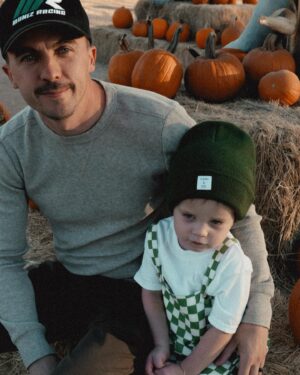 Frankie Muniz Instagram - Went to the pumpkin patch with our little man yesterday!