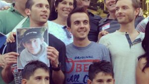 Frankie Muniz Instagram - The environment of rapid technological innovation is having an inverse reaction on basic human vocational skills. It took a very long time for human evolution to achieve the ability to communicate and coexist. It is taking technology barely a couple of generations to erode it. Now, it feels like we’re regressing to the level of our ancestors – communicating with emojis, grunts, and monosyllables. The fragility of the human condition is real, and it is well past the time to address the role technology is playing. A pill isn’t going to cure everything. We need to learn a few basic things again. Learn to speak, learn to hear, learn to be appreciated, learn to be criticised, and just #learn to #bebetter.

We are extremely proud to be associating ourselves with an individual who has epitomised #Reskilling. From an #Emmy nomination to racing formula cars, from a musician’s journey to a successful entrepreneur, from discovering fatherhood to chasing a racing career again, Frankie has never stood still and has never been afraid of #learning and #evolving. No #AI is going to render him useless! Go @frankiemuniz4 Go! Good luck at @elkospeedway this weekend!