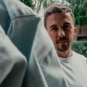 Frankie Muniz Instagram - Swipe to see the face you make to your wife when someone says they brought baby back ribs, and you just wanna make her life easier for later…
