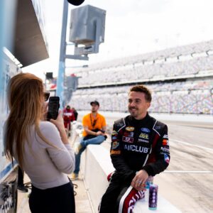 Frankie Muniz Instagram - These photos from Daytona are giving me all the feels a day before my hometown race here in Phoenix! 🏁 Let me know in the comments if you’re coming tomorrow night or if you’ll be rooting for me!!! 💨