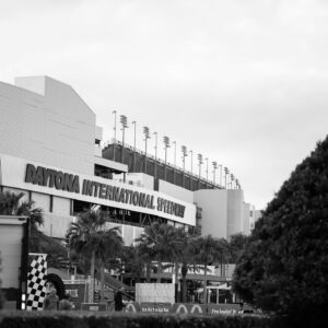 Frankie Muniz Instagram - These photos from Daytona are giving me all the feels a day before my hometown race here in Phoenix! 🏁 Let me know in the comments if you’re coming tomorrow night or if you’ll be rooting for me!!! 💨