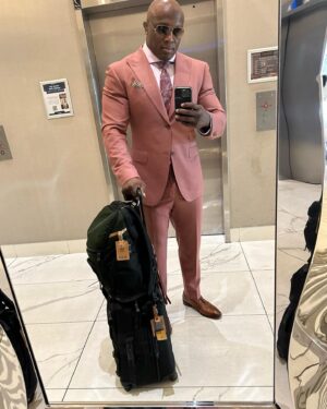 Franklin Lashley Instagram - Toronto #smackdown #dapper #suitgame