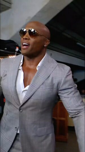 Franklin Lashley Instagram - @graysonwallerwwe & @austin_theory got out of there real quick when @bobbylashley showed up 🤣