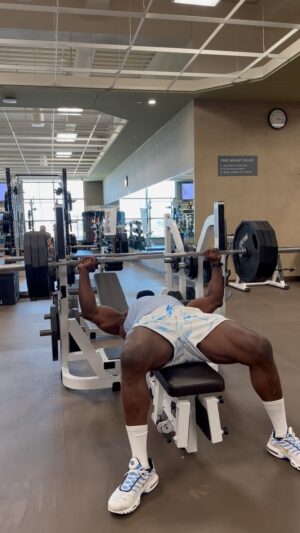 Franklin Lashley Instagram - #gymtherapy #AllMightytraining