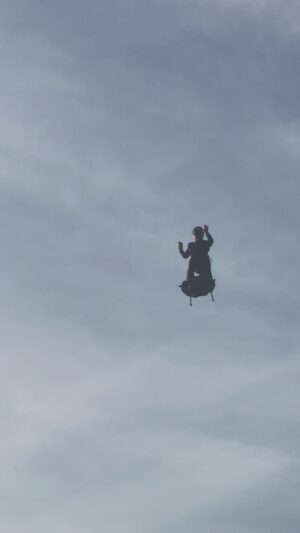 Franky Zapata Instagram - Friday🔥🔥 

#frankyzapata #flyboardair #jetpack #zapata #future #technology #innovation #engineering #mobility
