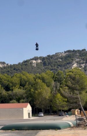 Franky Zapata Instagram - When you go say hi to the design office👋🏻

#frankyzapata #flyboardair #jetpack #zapata #future #technology #innovation #engineering #mobility