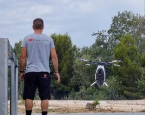 Franky Zapata Instagram - This moment though…

#Airscooter #1stflight
#zapata #frankyzapata #future #mobility #technology #hybridpower