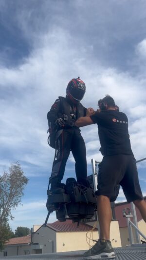 Franky Zapata Instagram - A very windy day🤯

#frankyzapata #flyboardair #jetpack #zapata #future #technology #innovation #engineering #mobility