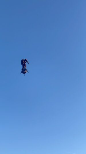 Franky Zapata Instagram - Landing platform🛬

#frankyzapata #flyboardair #jetpack #zapata #future #technology #innovation #engineering #mobility