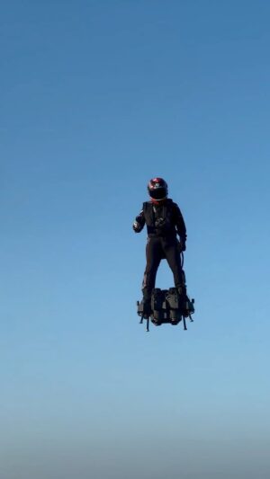 Franky Zapata Instagram - Friday is for flying! 💥💫
.
.
.
.

#flyboard #zapata #frankyzapata #tgif #innovation #future #tech