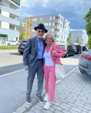 Franz Beckenbauer Instagram - A beautiful afternoon with my wife Heidi ☀️

#franzbeckenbauer #beckenbauer #fb
#kaiser #franzbeckenbauerstiftung #beckenbauerstiftung
