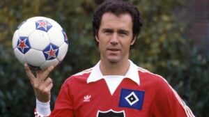 Franz Beckenbauer Instagram - 1980 I moved back to Germany where I joined @hsv for a short but unforgettable time. #franzbeckenbauer #beckenbauer #fb
#kaiser #franzbeckenbauerstiftung #beckenbauerstiftung #hsv #bundesliga #adidas ©️imago sportfotodienst
