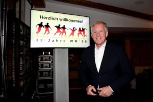 Franz Beckenbauer Instagram - A big thank you to our sponsors and friends for making this unforgettable event possible🏆
#wm1990 

©️W.Breiteneicher für H.Beckenbauer