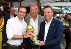 Franz Beckenbauer Instagram - Jubiläums Event der Weltmeister von 1990 🇩🇪

©️W.Breiteneicher für H.Beckenbauer