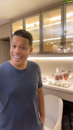 Fred Ferreira Instagram - Recadinho da semana: Trabalhem sorrindo!