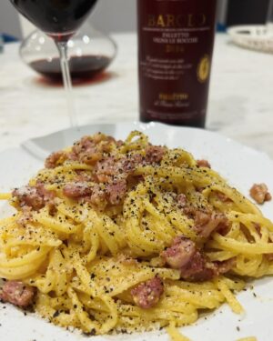 Fred Sirieix Instagram - Fred’s Wednesday Wine Club

Barolo, Falletto Vigna Le Rocche 2014

#FWWC

Romantic night in a few days ago. So I opened a cracker and made an authentic Carbonara just like they make in Rome. No cream just egg yolks 😋

And then just as I opened the wine…Argument!!!! with @fruitcake_fundamentals 😂😂😂 (it was quickly resolved though… Obviously it was my fault to start with… (it mostly is 🤪😳)…. All I had to do was apologise and voila, job done!!! The night was back on track 😜😂

Oh and one small disclaimer if I may…. Don’t shoot me! I made it with bacon. I had no Guanciale 🤷🏻‍♂️ C’est la vie! Not to worry, I will still go to heaven x

As for the wine @iamginodacampo would simply say Mama Mia!!!
Orange brick colour. Incredibly powerful with distinctive notes of cherry, rose, freshly grounded coffee grain, tar, leather and anise. Delightful and elegant on the palate. Balanced to perfection. As smooth as velvet. Long finish.