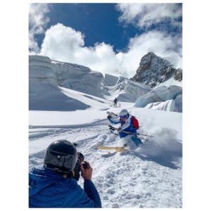 Freddie Thorp Instagram - Behind the scenes shot, coming down La Vallee Blanche. Trying to keep up with the amazing @johanna.stalnacke 😂!#summitfever #lavalleeblanche

Photo credit: @digitalsteak