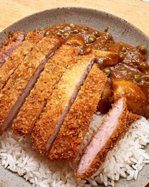 Freddie Wong Instagram - Pork katsu curry and the Milk Bar pumpkin pie!