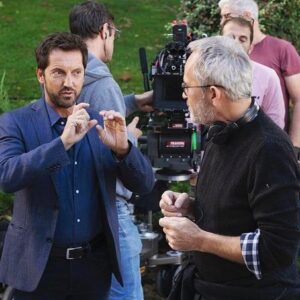 Frédéric Diefenthal Instagram - Encore une belle aventure 💕 Le plaisir de travailler avec @Jeromecornuau et son équipe @naidraayadi ma partenaire de jeux pour ce thriller #lejourdemamort produit par @veroniquemarchat @vemaproduction  @france.tv @mediawan.officiel Ayadi.