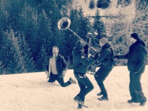 Frédéric Diefenthal Instagram - Des moments intenses!
Comme promis 😜
Sur le Tournage de #Neige sous la direction d’enfer de @laurenttuel et une équipe au top 👍🏻 avec @france2 @france_tv @lincolnprodtv 
C’est dure mais je me régal.
😘😘😘 #telefilm #thriller #acteur #bonheur