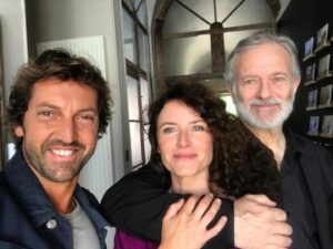Frédéric Diefenthal Instagram - Hier 1er journée de tournage d’ « Ici tout commence » de superbe décor, de super partenaires de jeux, on va s’éclater :) 😋🙏👍#icitoutcommence #camargue