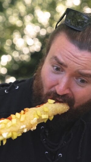 Frederic Fieger-Viehof Instagram - ICH ESSEN CORNDOGS auf dem GRÖSSTEN MITTELALTER FESTIVAL in Rastede

#mittelalter #food #festival #test #mps