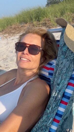 Frederique van der Wal Instagram - Ikigai is a Japanese concept that combines the terms iki, meaning alive or life, and gai, meaning benefit and worth. When combined, these terms mean that which gives your life worth, meaning, or purpose.

Birthdays, for me, are a special time to reflect on my life. I think about the year I’ve spent, the years to come, and what I have created.

I feel incredibly fortunate to be alive, and I am happy and grateful to be here. I am proud of the life I have built.

I am surrounded by love, with great friends and family close by. I feel their presence deeply, and I am carried by those who are no longer here.

My relationship with my daughter is truly amazing, and it continues to deepen and grow stronger with each passing year.

Every day, I wake up with a sense of curiosity about what life has in store for me. I am excited to learn and discover more about myself. Growing is a blessing, and I find great pleasure in understanding and nurturing my body, mind, and soul. Taking care of myself through healthy eating, a positive outlook on life, engaging in different yoga, pilates, tennis and always deeply connecting with nature. I look forward to some of the new projects that are coming and especially the ones where I’m giving back.
It’s all part of a wondrous journey that I have come to truly enjoy.

So, here’s to me on my birthday.🍾🎉💃
Cheers! 

#happybirthday