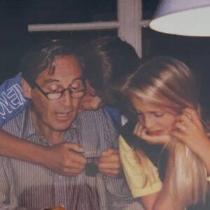 Frederique van der Wal Instagram - Gefeliciteerd lieve Pappie
Happy birthday, you handsome you.

Wish we could share a  drink today and celebrate you.

I often sense your presence but I long to hear your voice and to be able to take a walk in nature with you (which you always loved doing with us) 
and talk about life.

Now, when we take walks , I find myself holding my hands behind my back, just like you did.

Sending you all my love ❤️