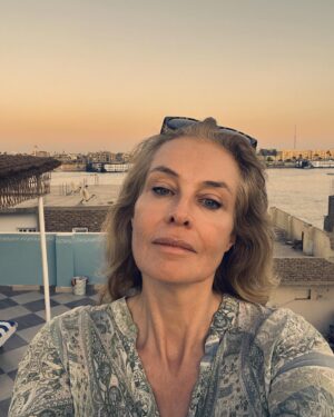 Frederique van der Wal Instagram - An Egyptian Adventure, 

How lucky am I! 
Having one of my dearest friends Filine ❤️show me around Egypt with her local friends.

My last visit to this remarkable land was 15 years ago, but this time, I am experiencing it anew through the eyes of Filine, as we celebrate a significant milestone in her life. We are able to explore off the beaten path, away from the typical tourist spots.

Well some ofcourse but we are taking the back entrance ;)) or at times the real entrance.

The warmth and hospitality of the locals is felt everywhere.

Driving  through the vast desert landscape which is both intimidating and awe-inspiring. 
However, reaching the banks of the Nile fills us with wonder as we are greeted by a lush, green oasis. 

I am eagerly anticipating our upcoming adventures of going to some of the remarkable spots in Luxor