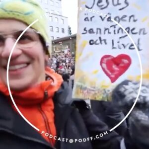 Fredrik Wikingsson Instagram - HURRAAAAA det är TORSDAG och PODCAST!!! Gott GRY i detta avsnitt, tycker jag. Filip levererar ett VÄRLDS-scoop som (förmodligen inte) är värt FEMTON MILJARDER! Antivaxlyftet för Wahlbeck! Heidi Weng! Aftonbladet tar över Curre Lindström-stafettpinnen!! Filip upptäcker TV4-programmet ”Talang”! Fine Greider! Jag springer uppför trapporna till dig! Stevie! MASSA ANNAT!! Älskar att ni lyssnar KÄRASTE ni! ❤️❤️❤️