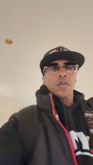 Fredro Starr Instagram - last day of the world tour wit @onyx_hq thanks to all in attendance, mad energy!! 🫡