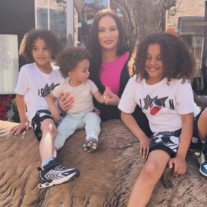 Fredro Starr Instagram - Happy Mother's Day 🌹 @korinalonginstarr #mythreesons #superwoman